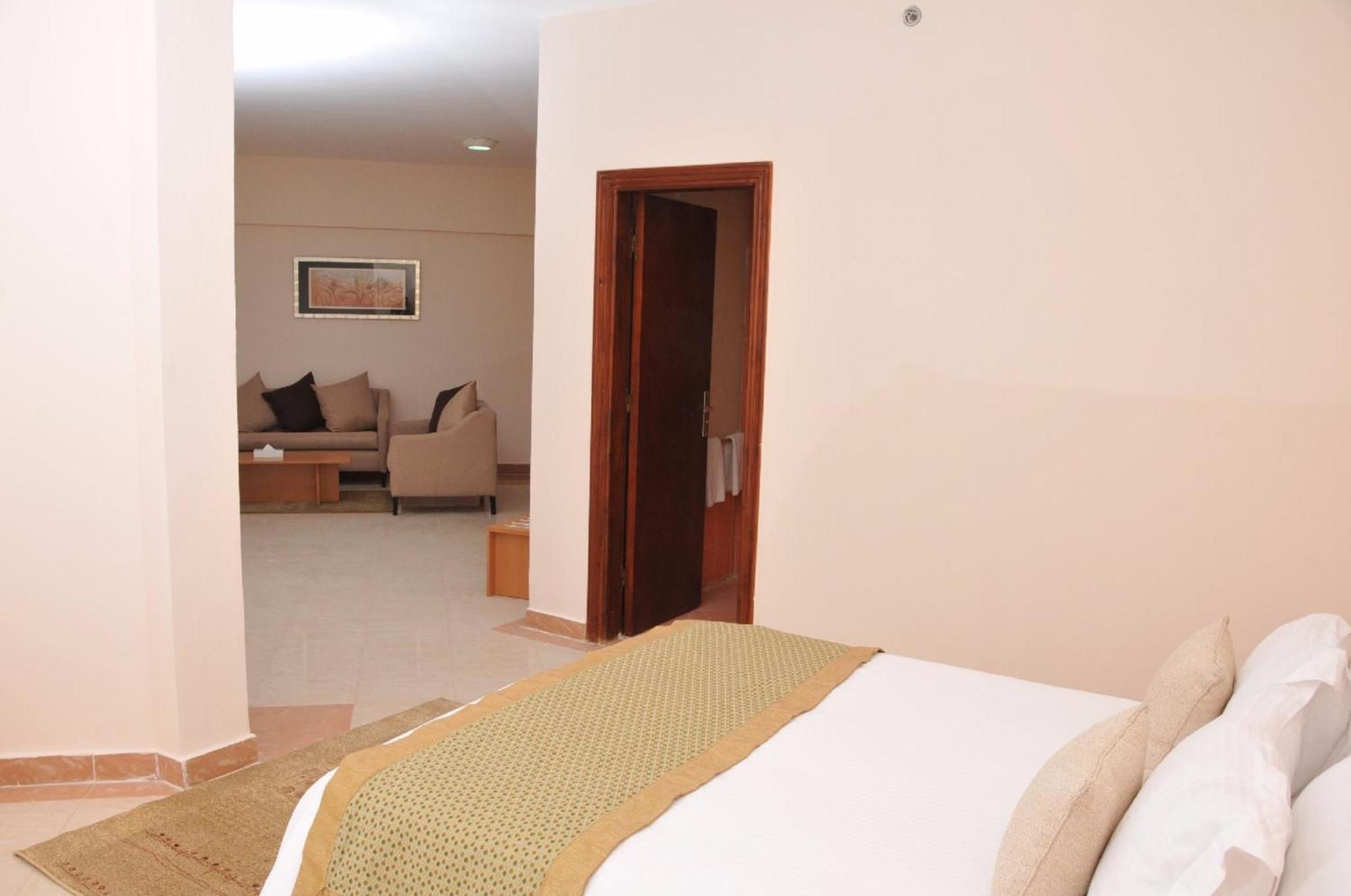 Tolip Family Club Borg El Arab Hotel King Mariout Szoba fotó